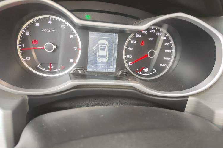 Used Geely Auto Emgrand X7 Sport 2018 1.8TD Automatic Two-Wheel Drive Zhiya Model
