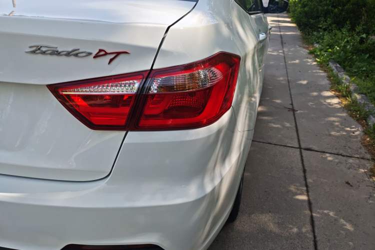 Used CHANGAN Eado DT 2021 1.6L Automatic Luxury Model
