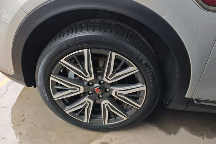 Used Hongqi HS5 2022 Facelifted Version 2.0T Smart Connect Flagship All-Wheel-Drive Edition
