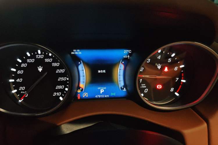 Used Maserati Levante 2016 3.0T Standard Edition Instrument Cluster