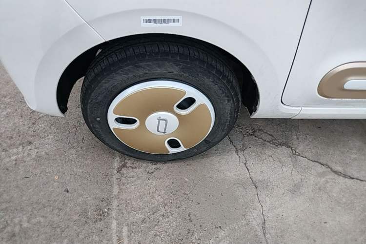 Used Bestune Pony 2025 222km Range Lingxi Horse Left Front Wheel Hub