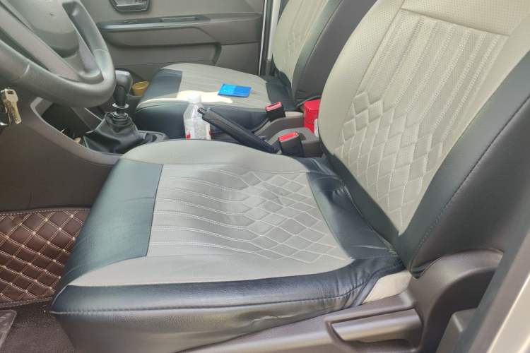 Used Wuling Hongguang V 2022 1.5L Jingqu Edition Electric-Assist LAR Left Front Seat