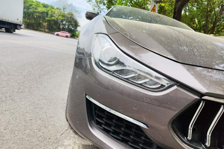 Used Maserati Ghibli 2022 2.0T GT Sharp Edition Right Front Headlight