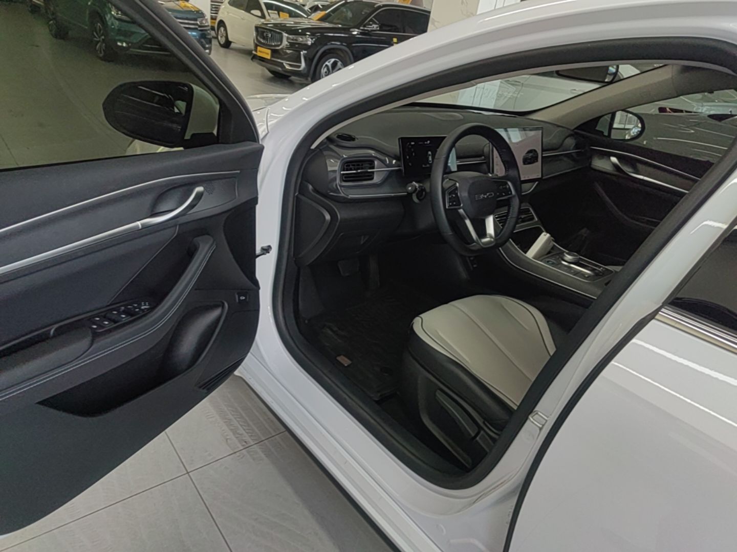 BYD Destroyer 05 2024 HONOR Edition DM-i 55KM Luxury Model — снимка 18