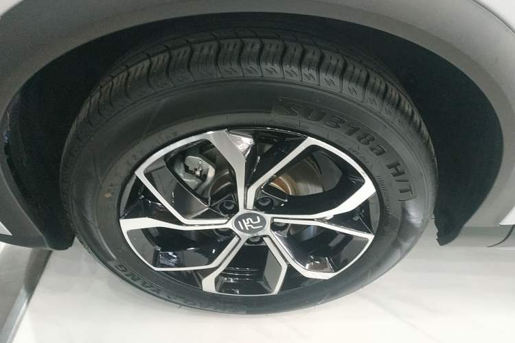 Used BYD Yuan PLUS 2023 Champion Edition 430KM Superior Model Left Front Wheel Hub