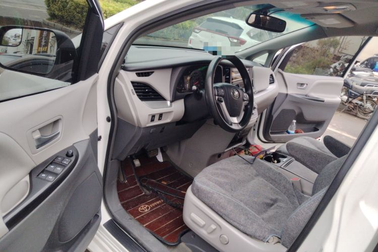 Used Toyota SIENNA  Driver Seat