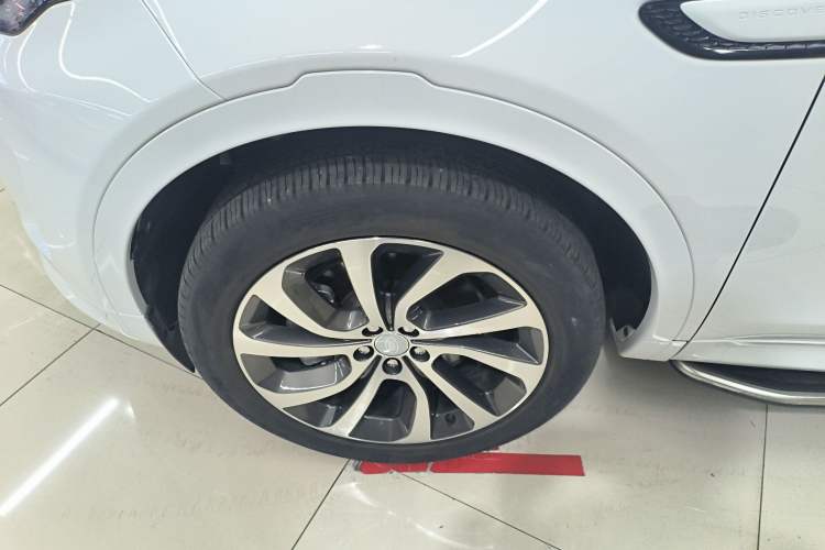 Used Land Rover Discovery Sport New Energy 2022 Facelifted P300e Plug-in Hybrid Electric Version Left Front Wheel Hub