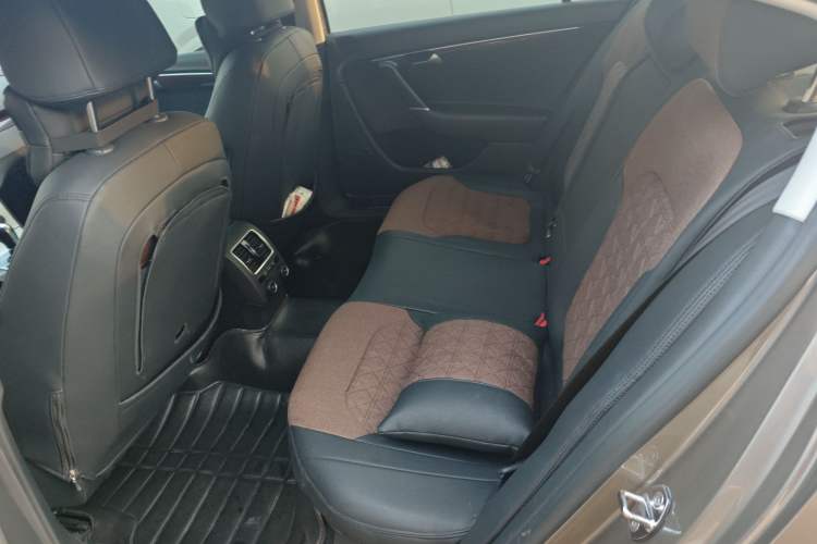 Used Volkswagen Magotan 2015 Revised 1.8TSI Prestige Version Left Rear Seat