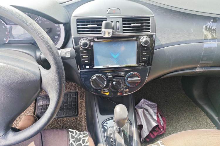 Used Nissan Tiida 2011 1.6L CVT Comfort Model