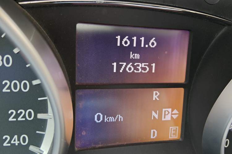 Used Mercedes-Benz R-Class 2014 R 320 4MATIC Business Model
