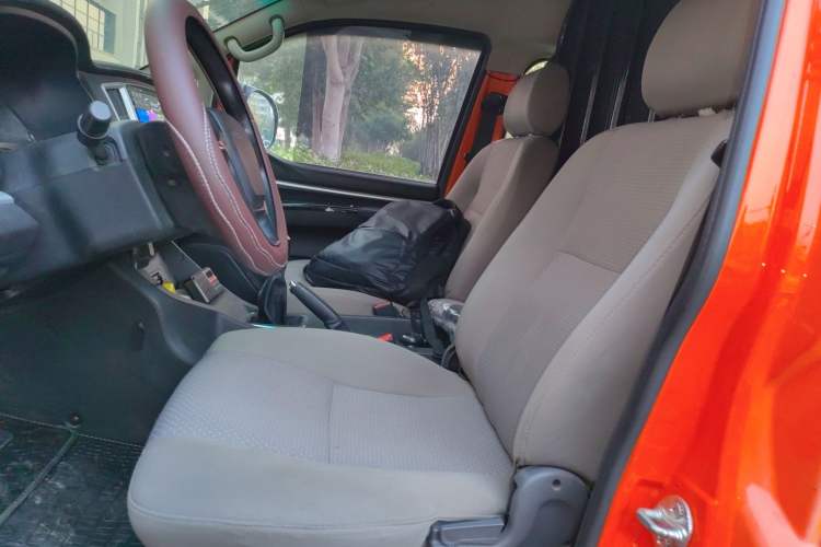 Used FORTHING Lingzhi 2022 V3 1.6L Base Model 2 Seats