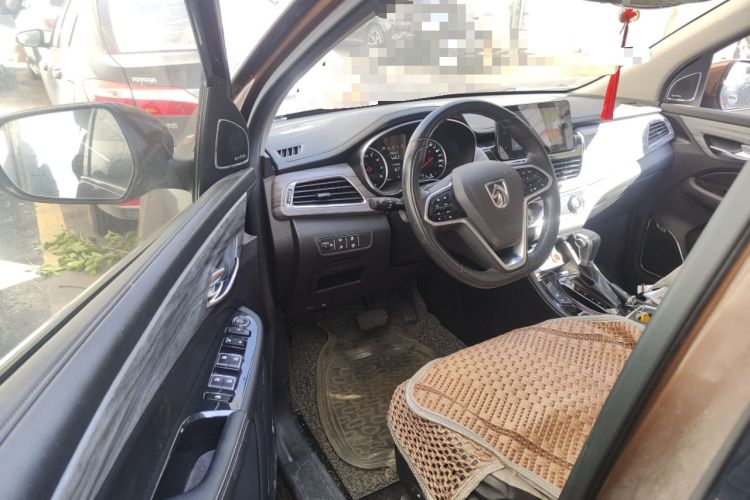 Used Baojun 730 2017 1.5T DCT Flagship Model 7 Seats China V Emission Standard Driver Seat