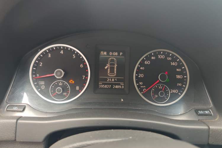 Used Volkswagen Tiguan 2010 1.8 TSI Automatic Two-Wheel Drive Trend Edition Instrument Cluster