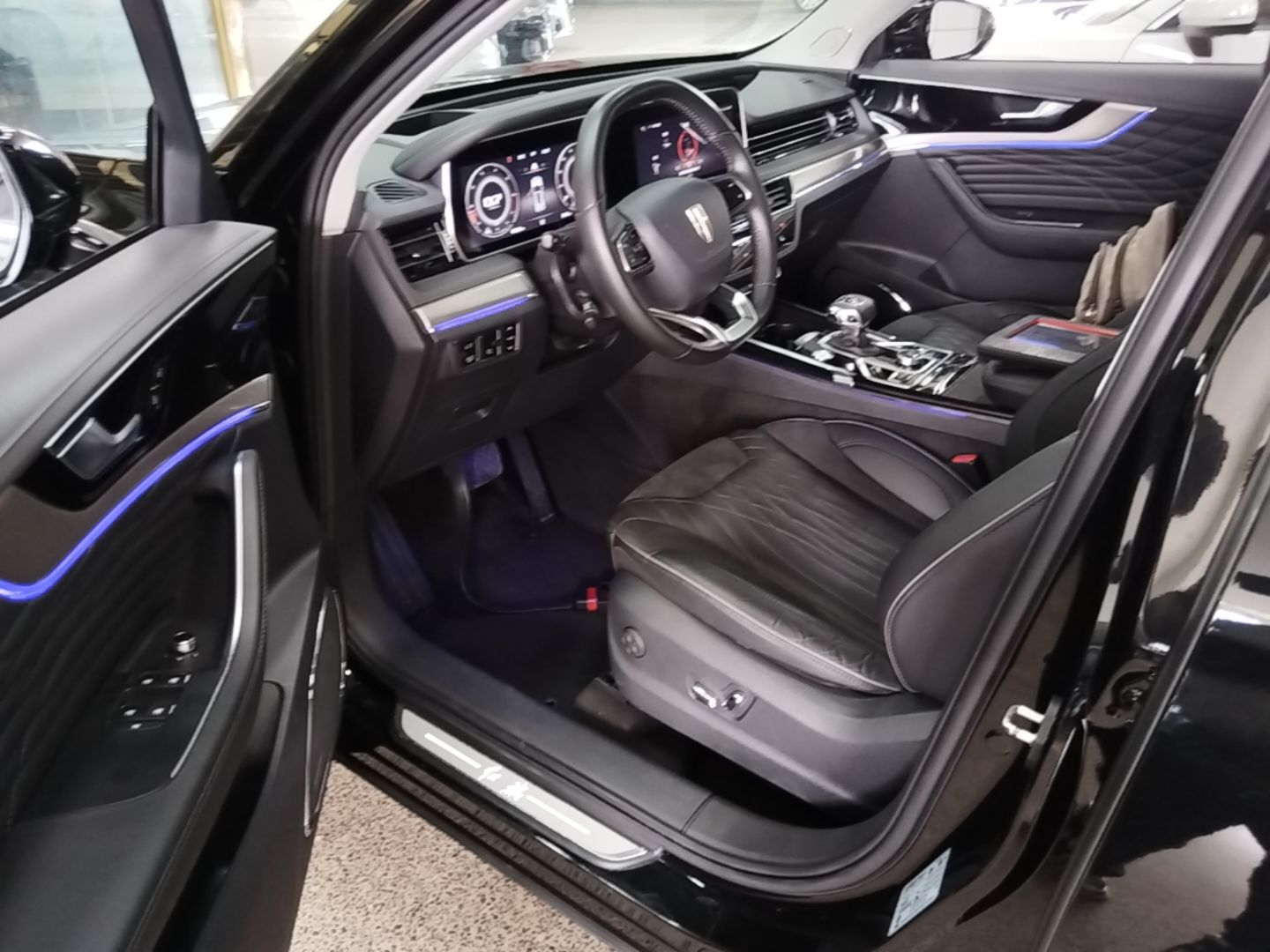 Hongqi HS5 2022 Facelifted Version 2.0T Smart Connect Flagship All-Wheel-Drive Edition — снимка 18