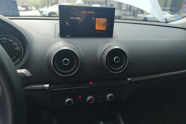 Used Audi A3 2020 Sportback 35 TFSI Ambition China VI Audio And AC Panel