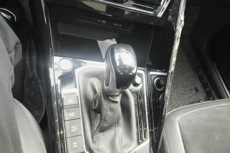 Used Volkswagen Tayron 2020 330TSI Two-Wheel Drive Luxury Connected Pro Edition
