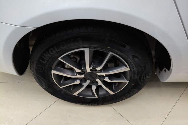 Used Geely Auto Emgrand 2019 Leading Edition 1.5L Manual Luxury Model China VI Standard
