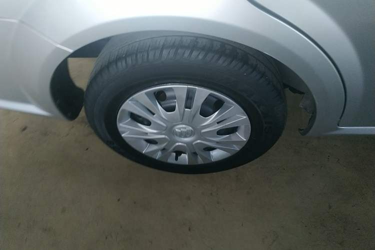 Used Buick Excelle 2015 1.5L Automatic Classic Model Right Rear Wheel Hub