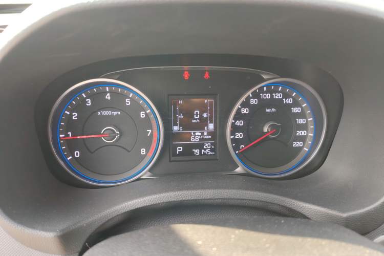 Used Hyundai ix25 2017 1.6L Automatic Smart Version Instrument Cluster
