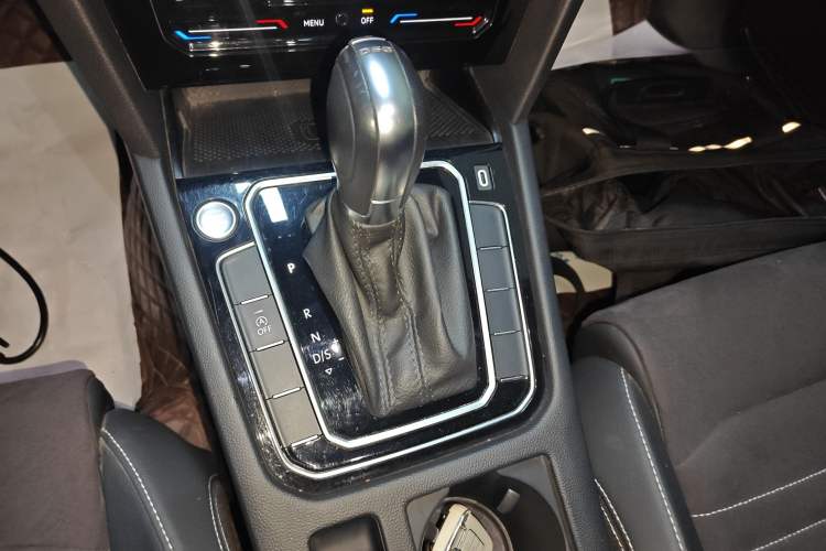 Used Volkswagen Magotan 2020 330TSI DSG Luxury Edition Gear Lever