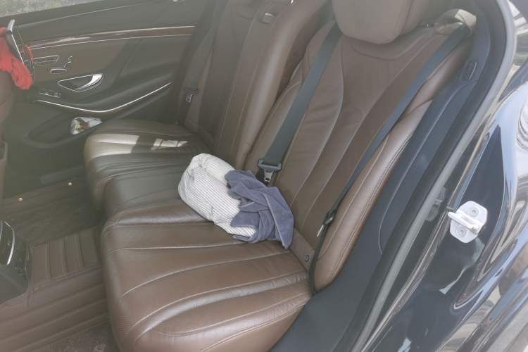 Used Mercedes-Benz S-Class 2014 S 400 L Prestige Edition Left Rear Seat