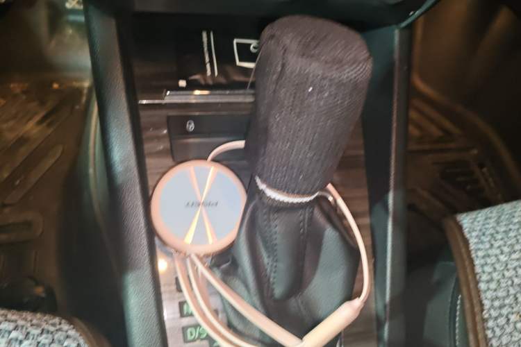 Used Skoda Octavia 2016 1.6L Automatic Smart Drive Edition Gear Lever