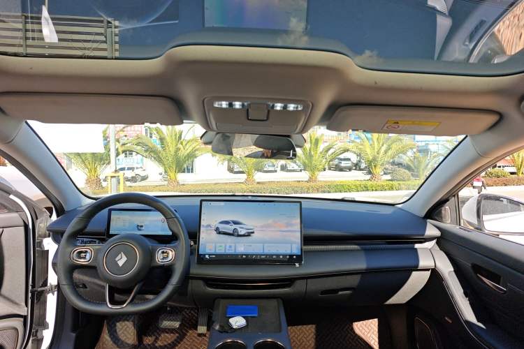 Used Baojun Enjoy 2025 Plug-in Hybrid 140km Luxury Edition
