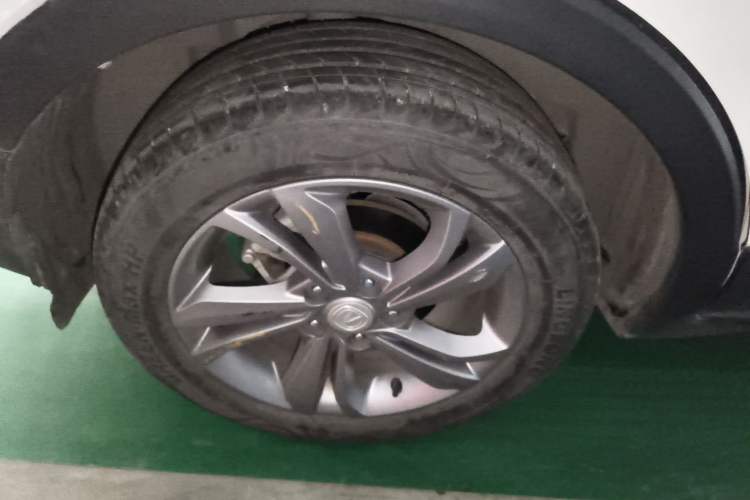 Used CHANGAN CS15 2019 1.5L Automatic Entry Model China VI Standard Exterior 5