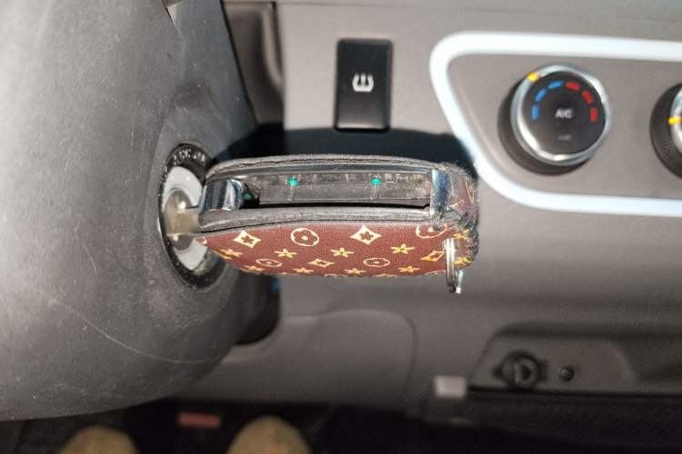 Used Dongfeng Fengon MINIEV 2022 Shishi Style Luxury Version Vehicle Key