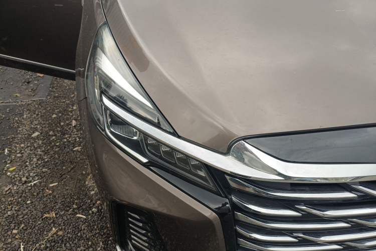 Used Buick GL8 2021 Land Cruiser Executive Class 652T Luxury Model Right Front Headlight