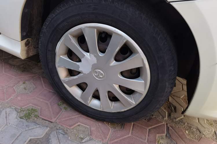 Used BAIC E Series 2013 Sedan 1.3L Manual Lotte Edition
