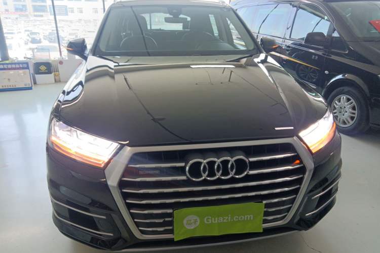 Used Audi Q7 2019 45 TFSI Comfort Model