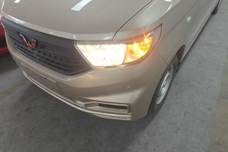 Used Wuling Hongguang V 2022 1.5L Jingqu Version Hydraulic Power Steering LAR