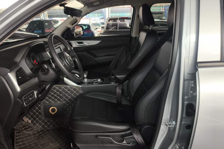 Used Great Wall Poer 2021 2.0T Commercial Version Automatic Diesel 4x4 Elite Long-Box GW4D20M
