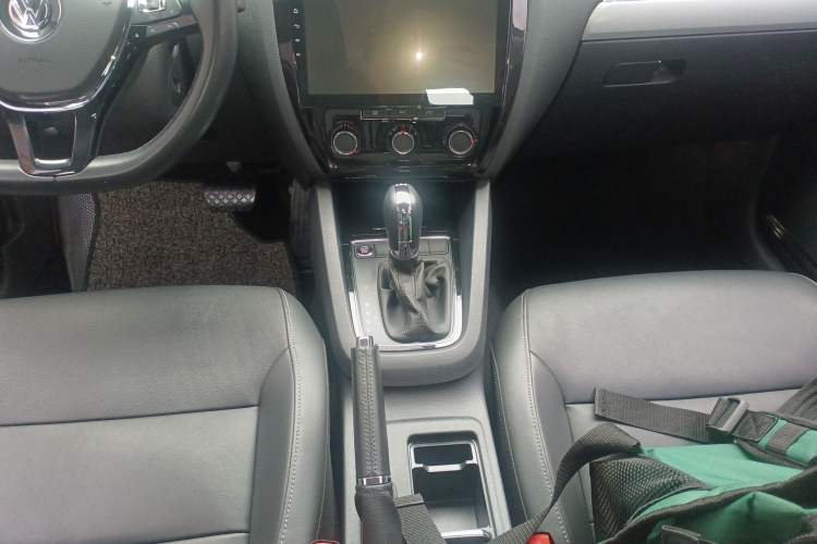 Used Volkswagen Sagitar 2017 230TSI Automatic Comfort Version