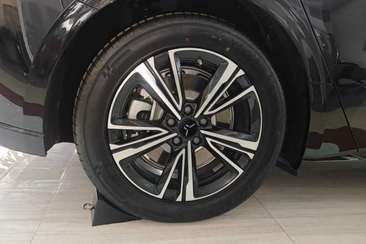 Used Hongqi EH7 2025 690 Smart Selection Edition