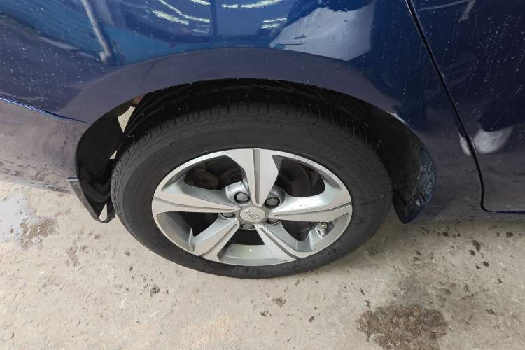 Used Geely Auto Emgrand GL 2019 1.4T CVT Elite Smart Edition Right Rear Wheel Hub