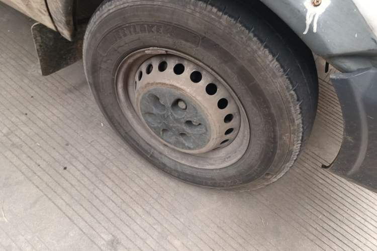 Used Iveco Daily 2017 2.5T A35 Passenger Van 5-7 Seats Model 47Z5