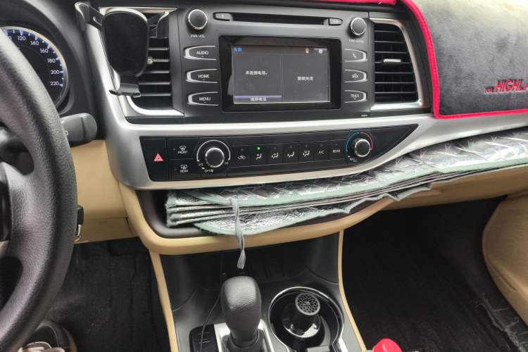 Used Toyota Highlander 2018 2.0T Two-Wheel Drive Elite Version 5 Seats China VI Standard