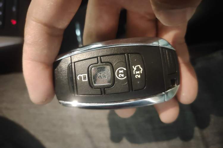 Used Lincoln MKC 2017 2.0T Two-Wheel Drive Deluxe Edition