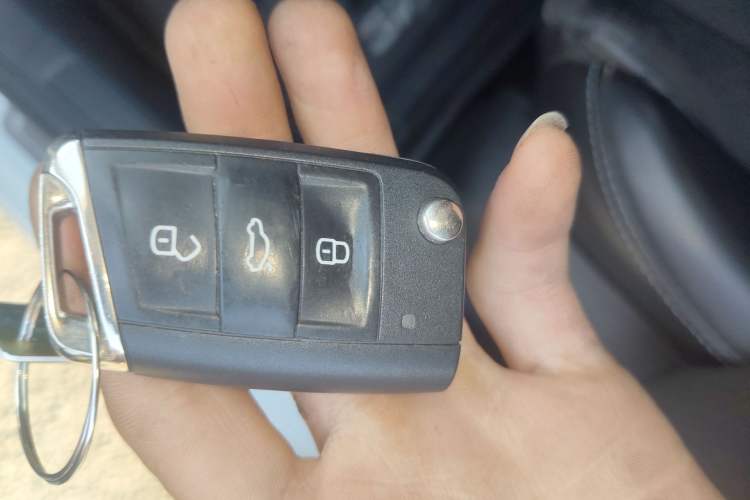 Used Volkswagen Golf 2018 230TSI Automatic Luxury Version Vehicle Key