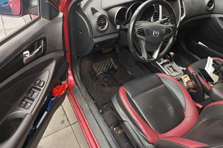 Used CHANGAN Eado 2013 1.6L Automatic Junku Model China IV Standard Driver Seat