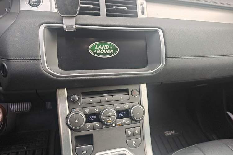 Used Land Rover Range Evoque 2018 240 PS SE Smart Brilliance Edition