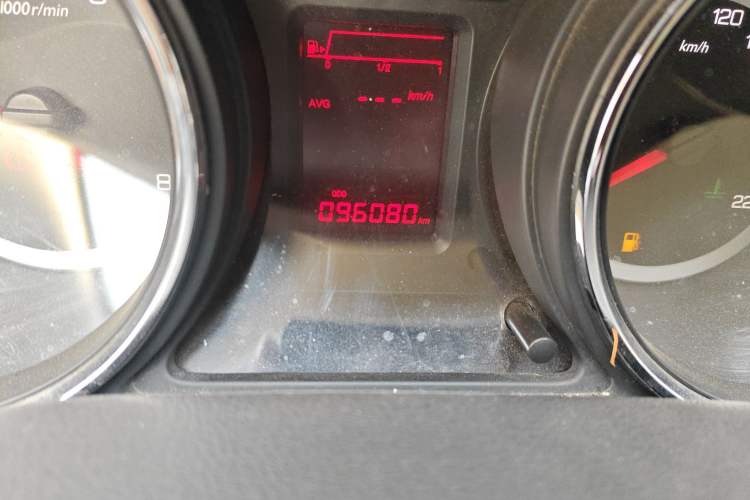 Used Dongfeng Aeolus A60 2014 1.5L Manual Elite Model
