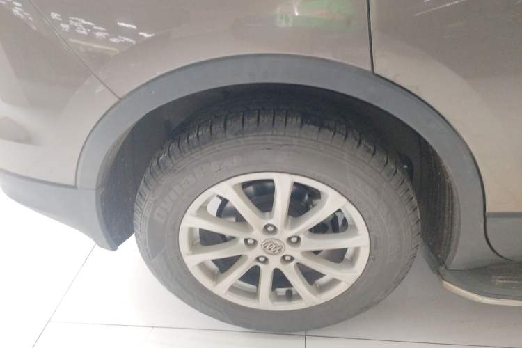 Used Buick Envision 2016 20T Two-Wheel-Drive Elite Model Right Rear Wheel Hub