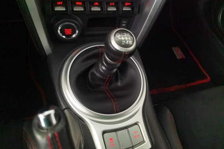 Used Toyota 86 2014 2.0L Manual Luxury Version