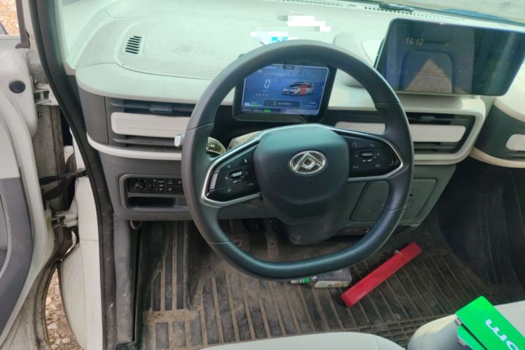 Used SAIC MAXUS Dana V1 2025 V1+ Long Wheelbase Low-Roof Multi-Function Version (62 kWh) Steering Wheel