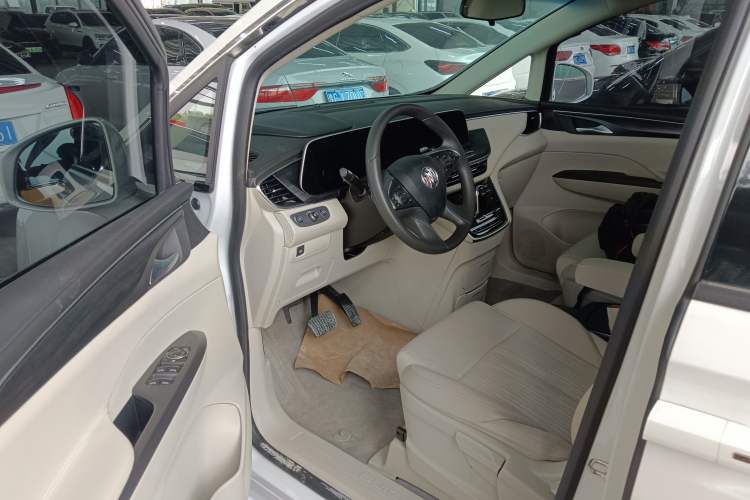 Used Buick GL8 2022 ES Landtrek 653T Comfort Edition
