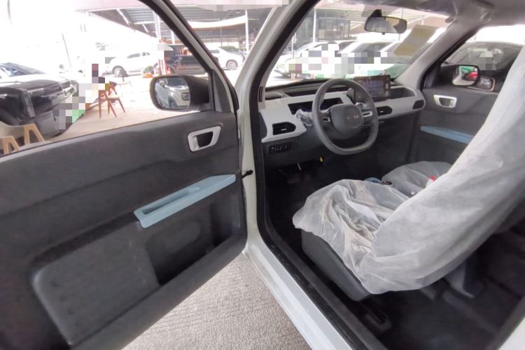 Used Geely Galaxy Panda 2024 Panda Mini 200km Endurance Bear Driver Seat