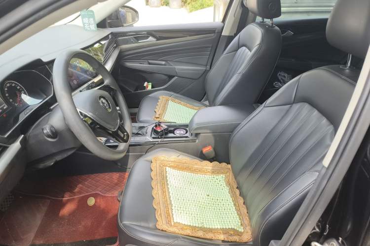 Used Volkswagen Passat 2019 280TSI Business Edition China VI Left Front Seat